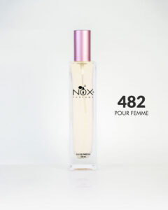 482 LOVE IN PARIS